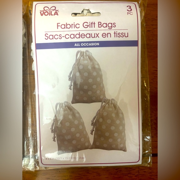 Bundle of two Fabric Gift Bags. Each contains three bags. Total of 6 gift bags - Picture 2 of 3